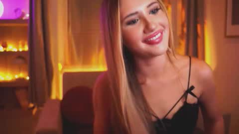 Miu Meow online show from December 13, 7:53 pm