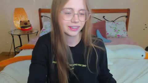 Miya online show from May 25, 1:55 am