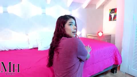 mizzhell_ online show from November 11, 12:40 pm