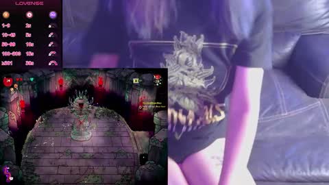 Snapshot of mmmmdarling chatting on October 20, 6:29 am minaDarling online show from October 20, 6:29 am