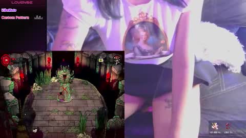 Snapshot of mmmmdarling chatting on October 11, 6:29 am minaDarling online show from October 11, 6:29 am