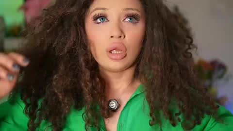 Ruxxx online show from April 19, 7:38 pm