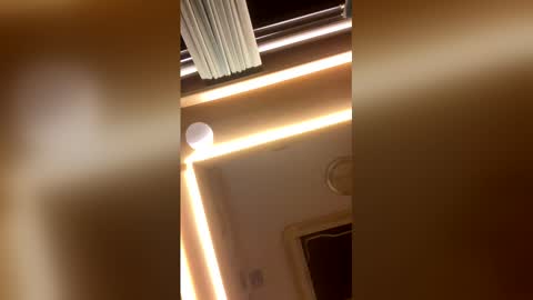 moanysoprano online show from April 7, 4:36 am