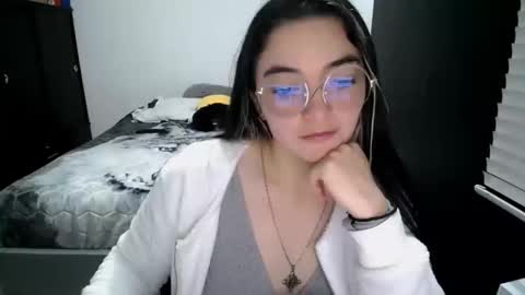 Sam online show from February 6, 2:04 am