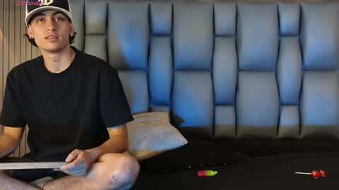 mohamed_malik online show from April 20, 6:11 pm