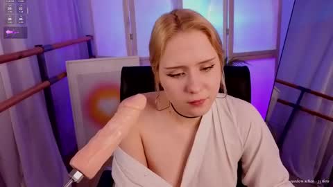 Molly online show from April 24, 8:11 pm