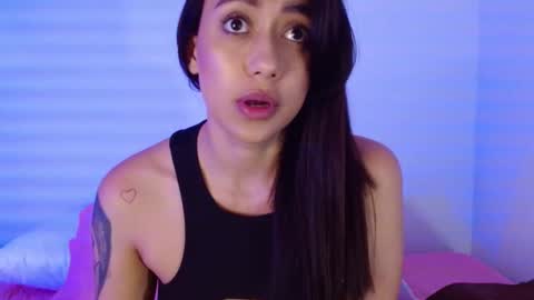 M o L l i E  online show from March 2, 1:15 am