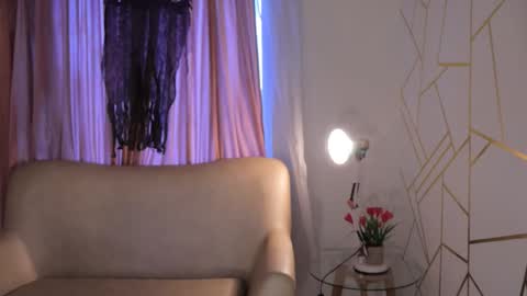   MOLLY   online show from October 15, 2:18 pm