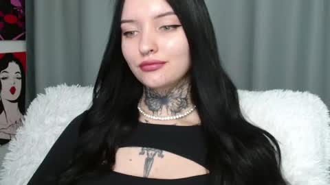 Lina online show from February 5, 3:20 pm