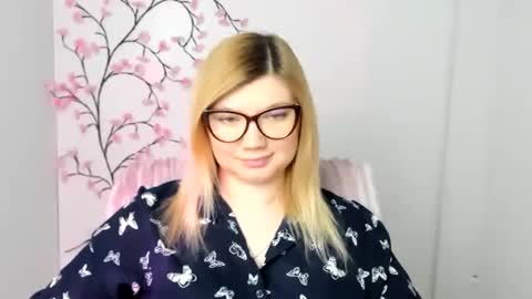 Molly online show from February 22, 12:41 pm