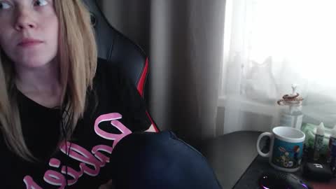 I have new photos come and see with love Molly online show from September 14, 11:22 am