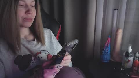 I have new photos come and see with love Molly online show from March 7, 4:23 am