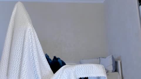 Molly online show from February 15, 6:12 am