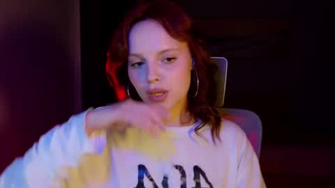 Molly online show from April 18, 8:31 pm