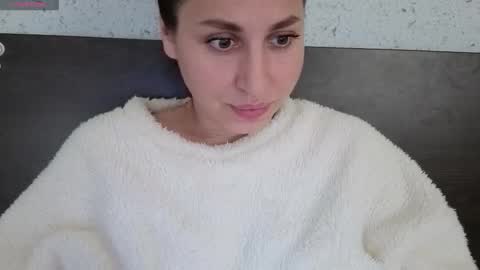 Nica    follow me   online show from November 19, 10:36 am