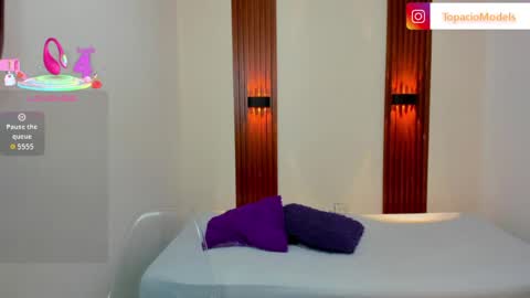 mollygray8 online show from April 13, 12:31 pm