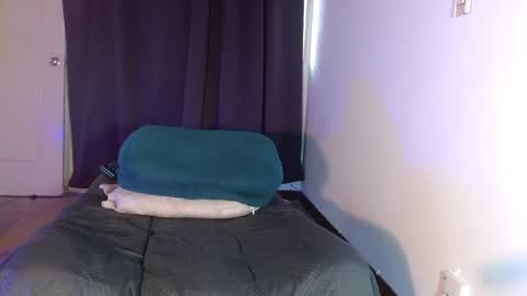  MOLLY  GUNSG online show from May 26, 10:27 pm