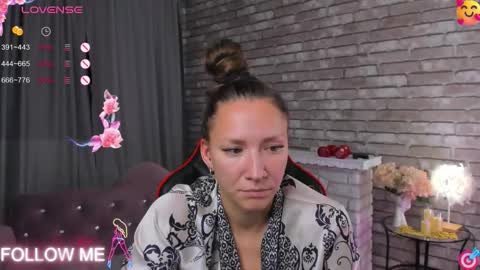 hi im Molly heregreat boobs big heart  warm pussy  online show from October 9, 2:06 am