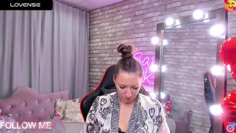 hi im Molly heregreat boobs big heart  warm pussy  online show from March 5, 3:51 am