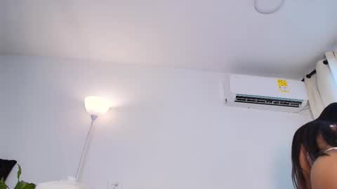 Molly  online show from December 15, 5:20 pm