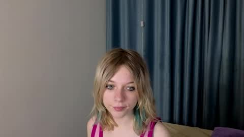 mollysally online show from April 16, 3:17 am