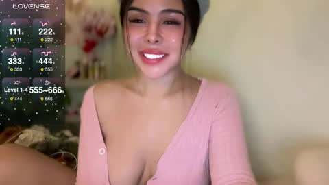 molly online show from October 8, 4:40 am