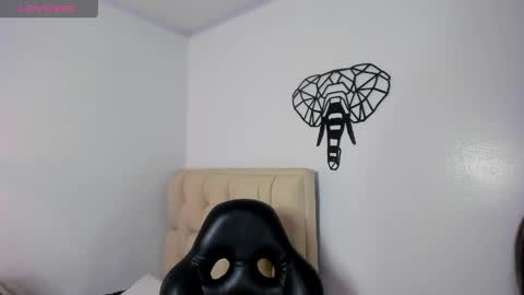 MOLLY online show from May 12, 7:01 pm