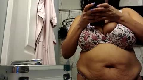 Mommy bubbles online show from January 6, 12:16 am