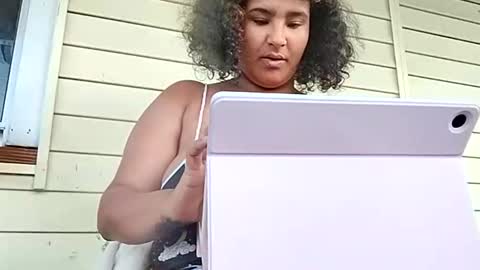 Mommy bubbles online show from September 21, 11:47 am