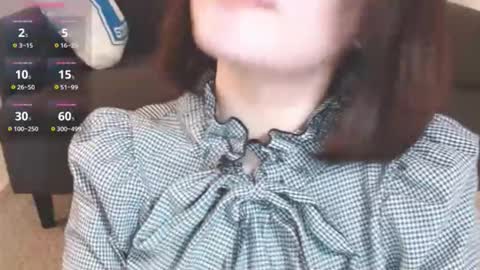 Momo online show from February 25, 3:43 am