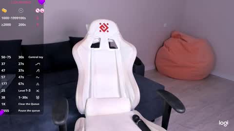 momo online show from October 3, 2:36 pm