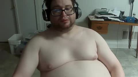 Snapshot of momo_jakes chatting on October 3, 5:05 am Jacob S. online show from October 3, 5:05 am