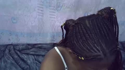 momsdoll online show from April 11, 7:13 am