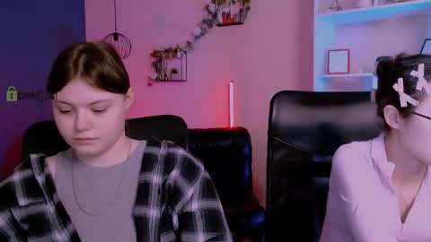 Mona  online show from March 23, 8:14 pm