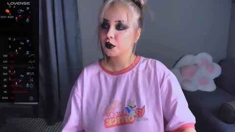   online show from November 29, 8:27 pm