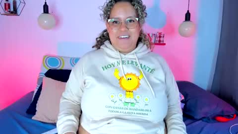 aleja      independent model       online show from February 28, 12:10 am