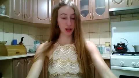 Monica online show from October 10, 9:19 pm