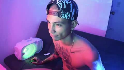 monkeyd_66 online show from December 17, 8:23 am