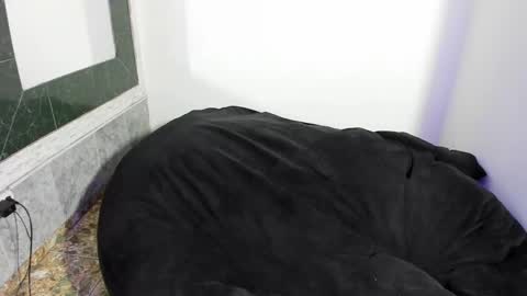 monkeyd_66 online show from March 2, 2:10 pm