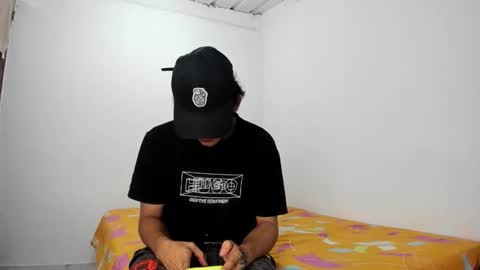 monky_0002 online show from May 13, 4:27 pm