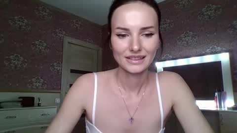 Snapshot of monparis_dream chatting on October 22, 5:58 pm monparis_dream online show from October 22, 5:58 pm