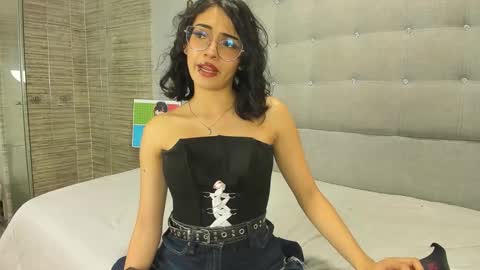 Elizabeth  online show from October 24, 10:32 pm