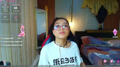 moon_and_fire_ online show from April 9, 6:19 am