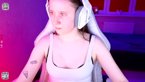 Lola online show from March 30, 4:51 pm