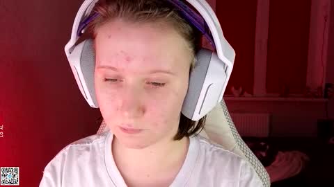 Lola online show from September 15, 5:03 pm