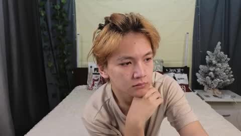 Felix and Maddy online show from December 17, 6:47 pm