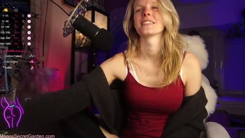 Moon Nymph online show from December 13, 7:21 pm