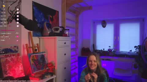 Moon Nymph online show from January 25, 7:49 am