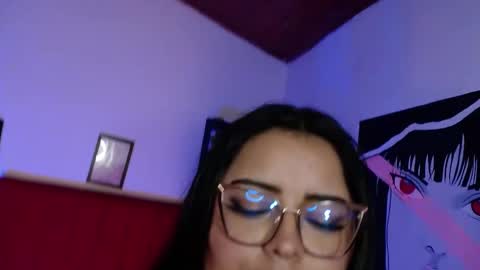 moon_sunflowers online show from October 10, 4:18 am