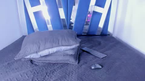 Luna  online show from March 11, 9:59 pm